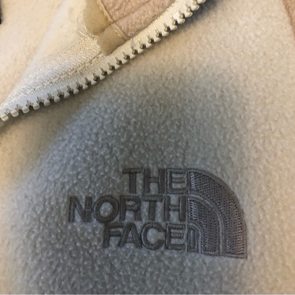 Women’s extra small North Face Jacket - Picture 3 of 4